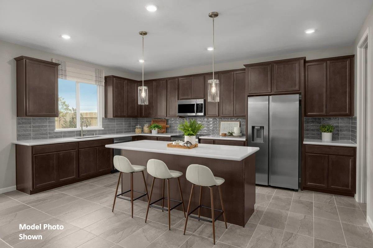 2153 S Helm Ave, Fresno, CA 93725