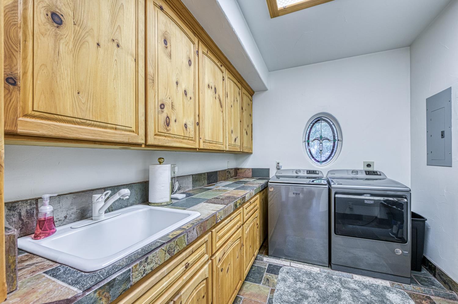 41931 Granite Ridge Rd, Shaver Lake, CA 93664