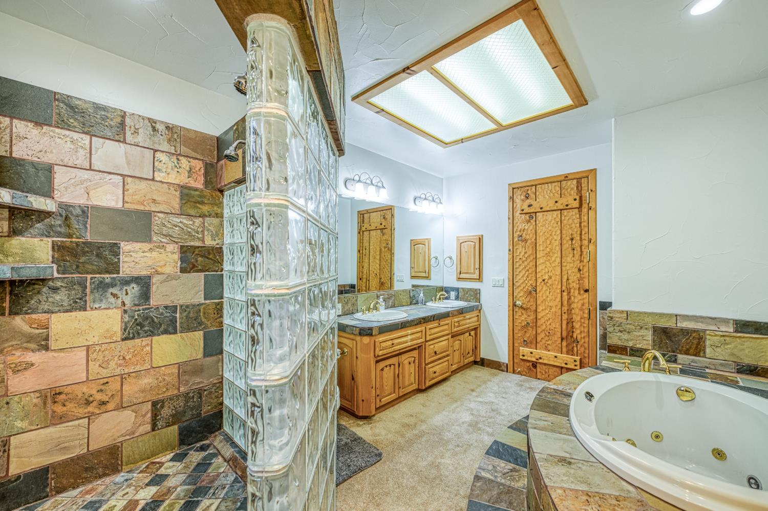 41931 Granite Ridge Rd, Shaver Lake, CA 93664