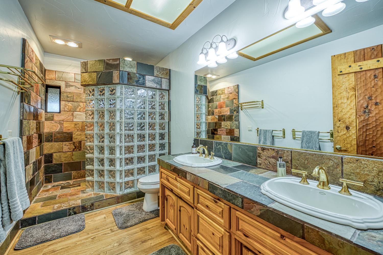 41931 Granite Ridge Rd, Shaver Lake, CA 93664