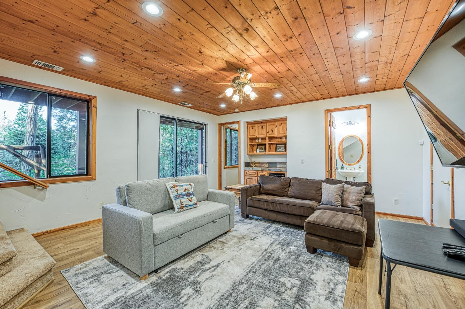 41931 Granite Ridge Rd, Shaver Lake, CA 93664