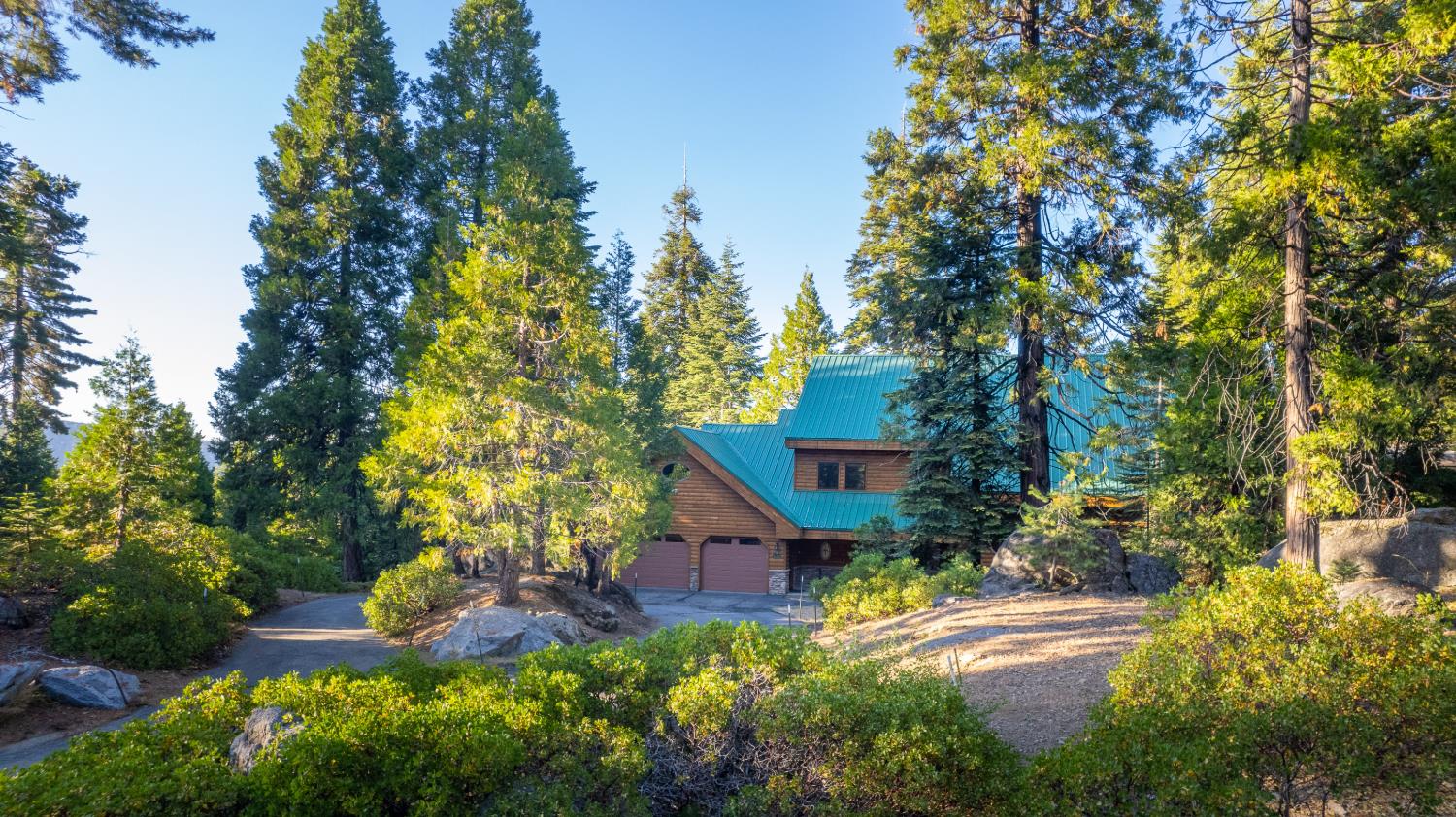 41931 Granite Ridge Rd, Shaver Lake, CA 93664