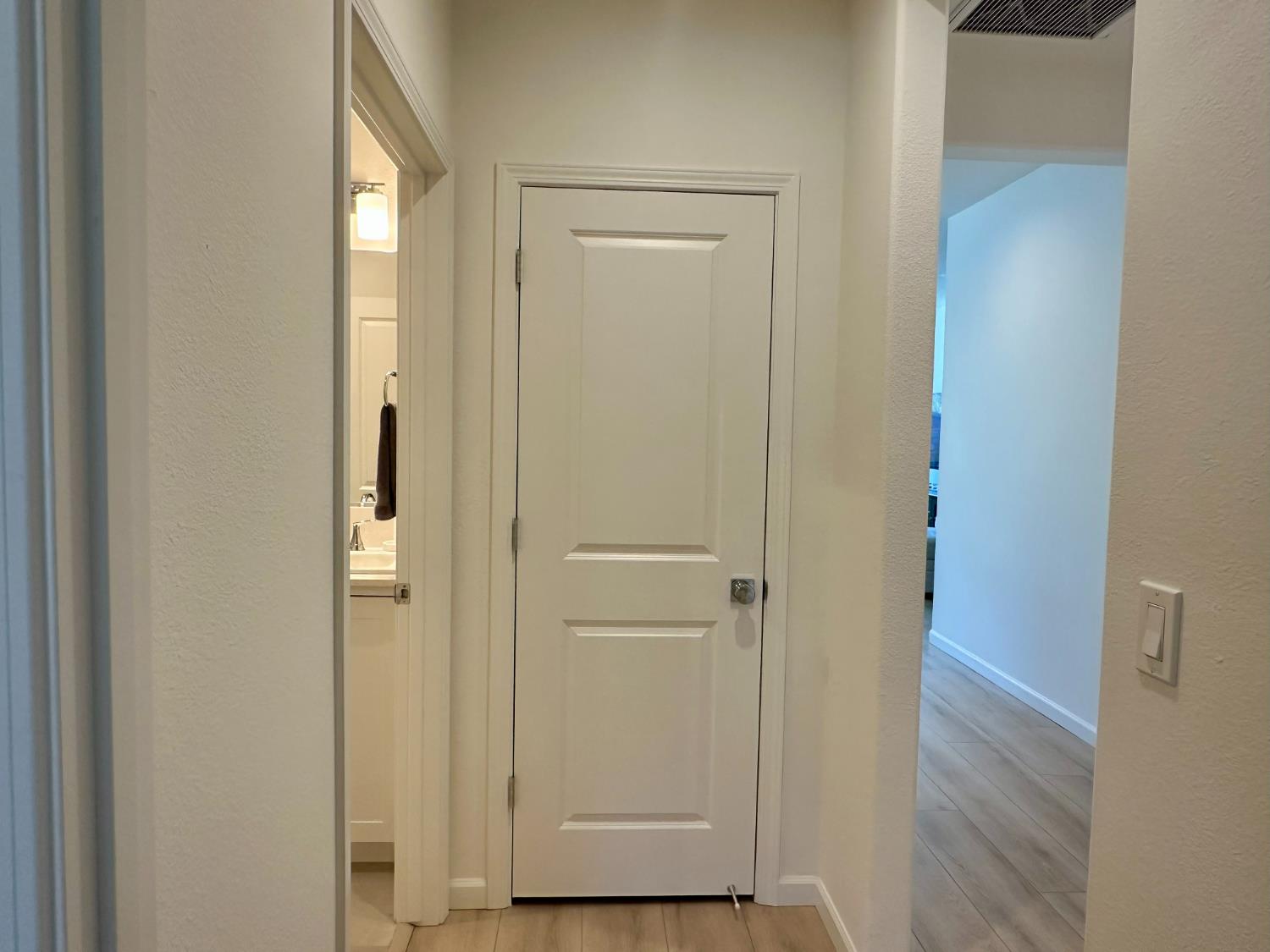 697 Grace Way, Madera, CA 93636