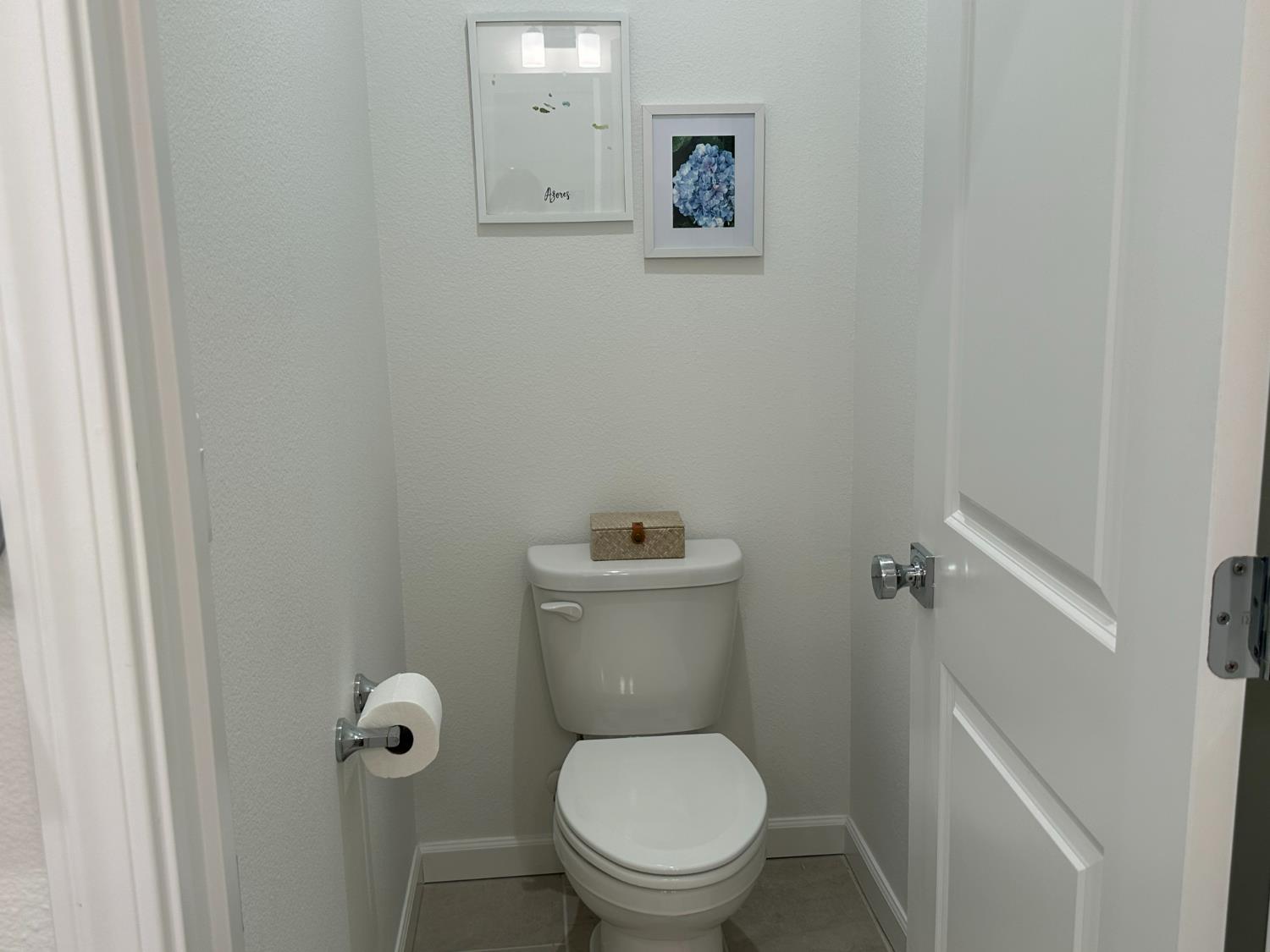 697 Grace Way, Madera, CA 93636