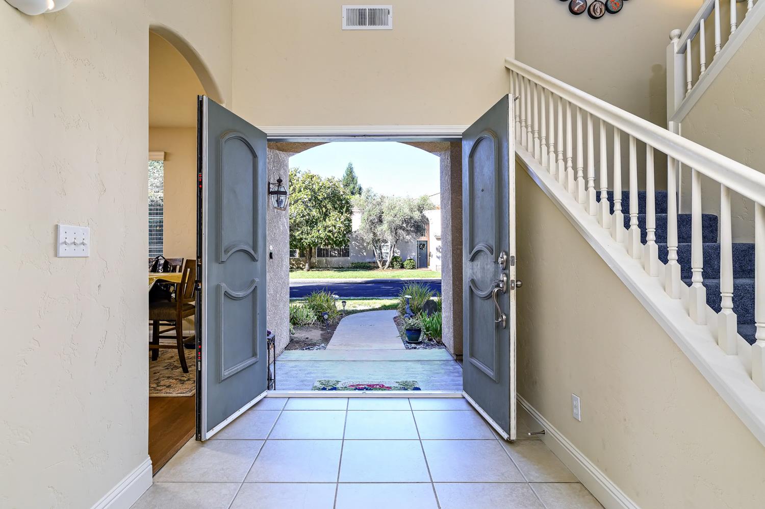 2729 Goshen Ave, Clovis, CA 93611