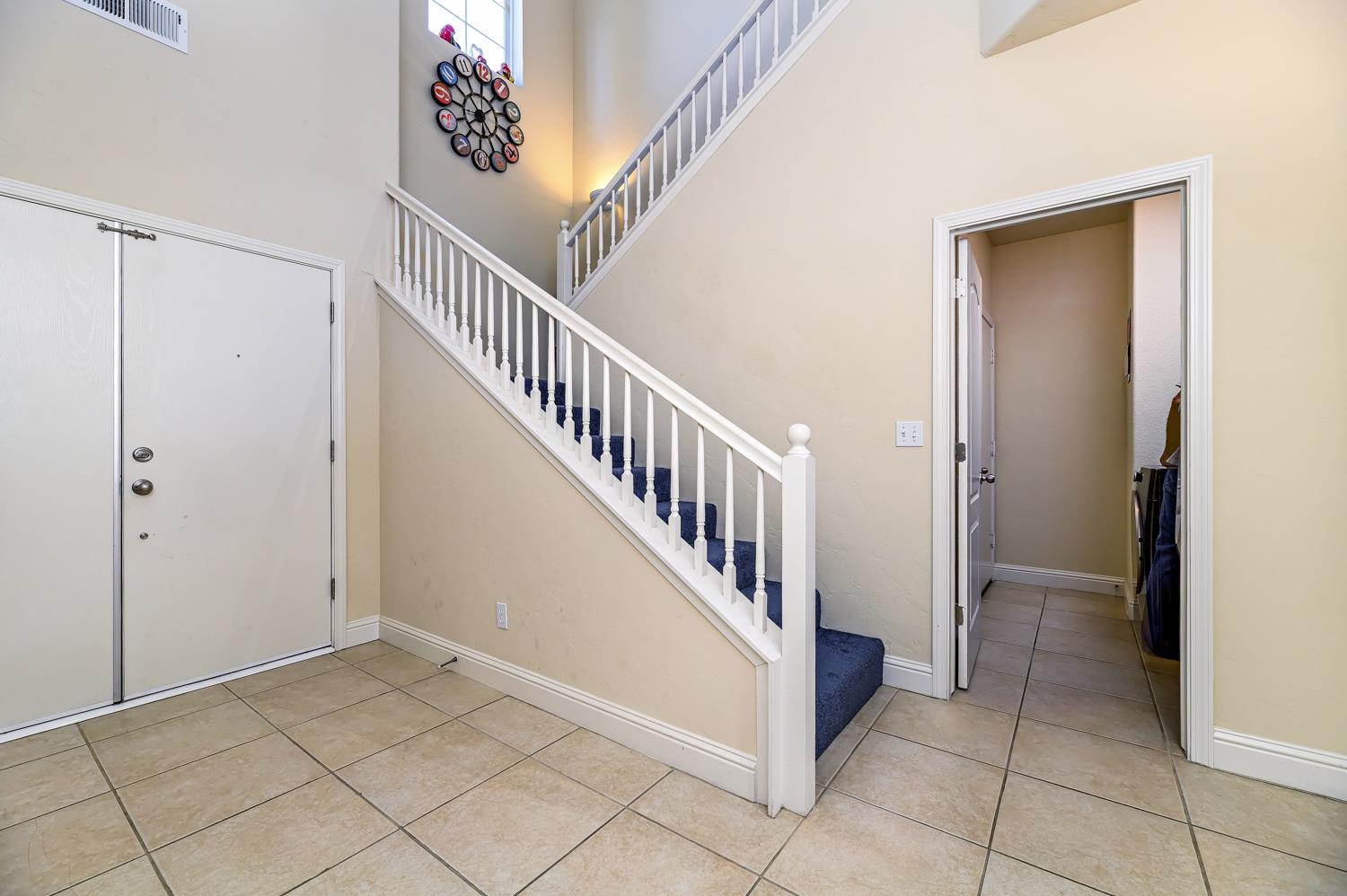 2729 Goshen Ave, Clovis, CA 93611