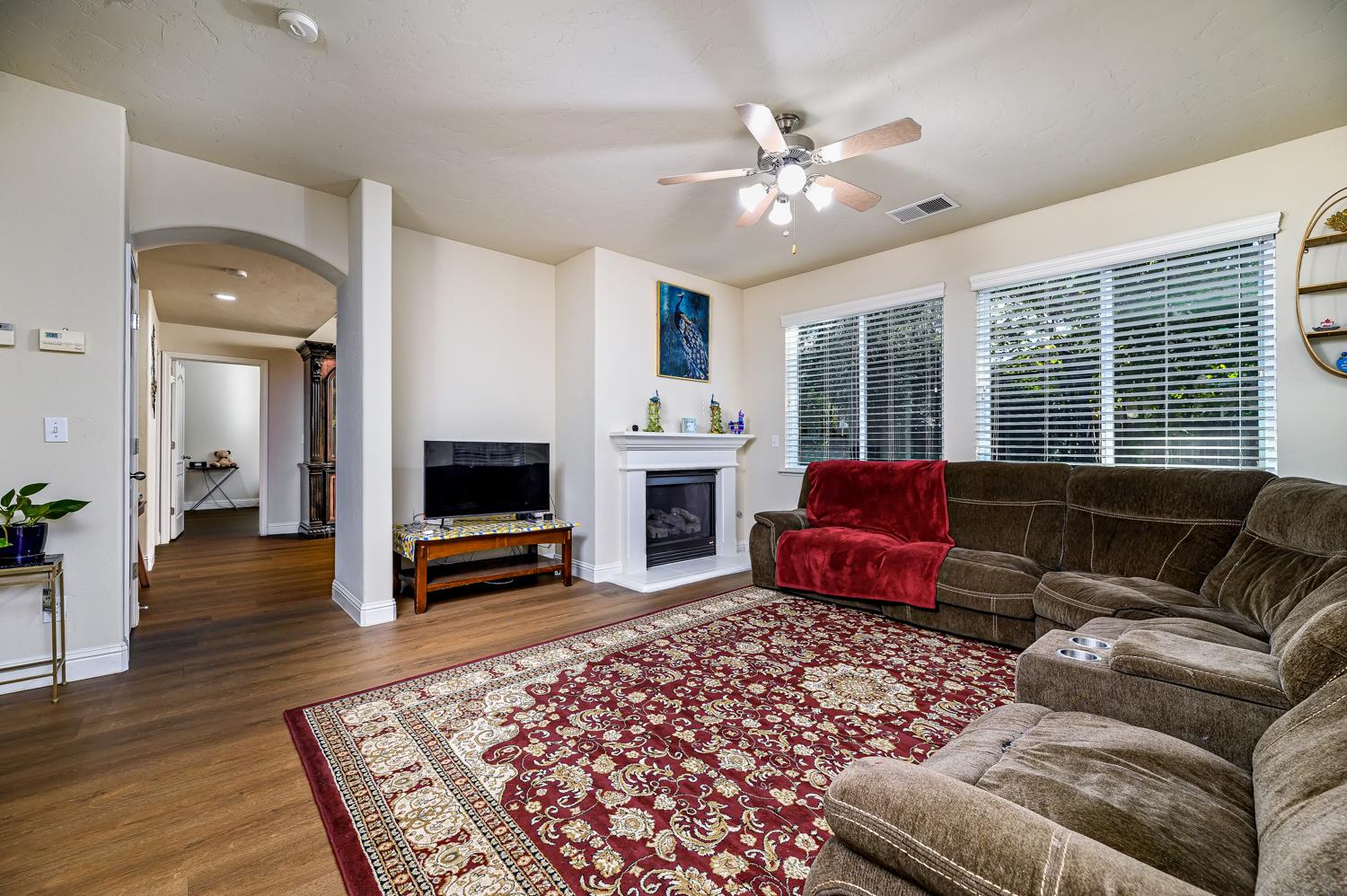2729 Goshen Ave, Clovis, CA 93611
