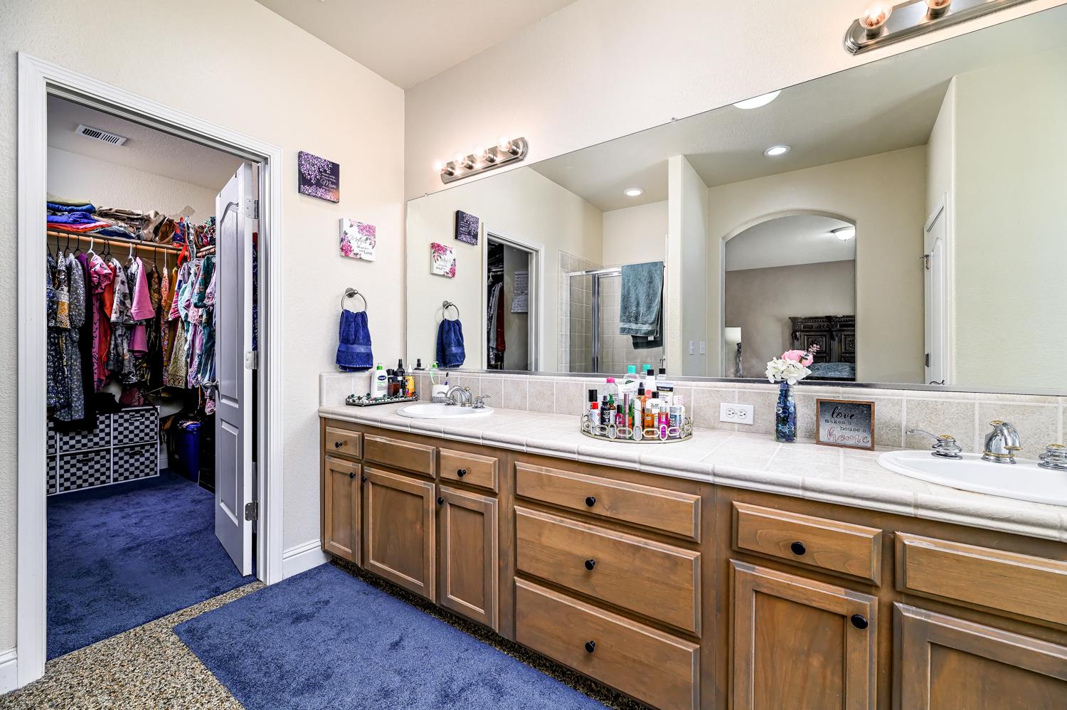 2729 Goshen Ave, Clovis, CA 93611