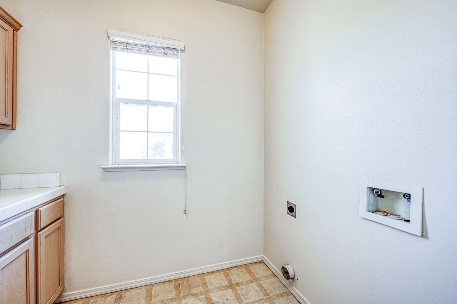 15 W Brittany Ln, Clovis, CA 93619