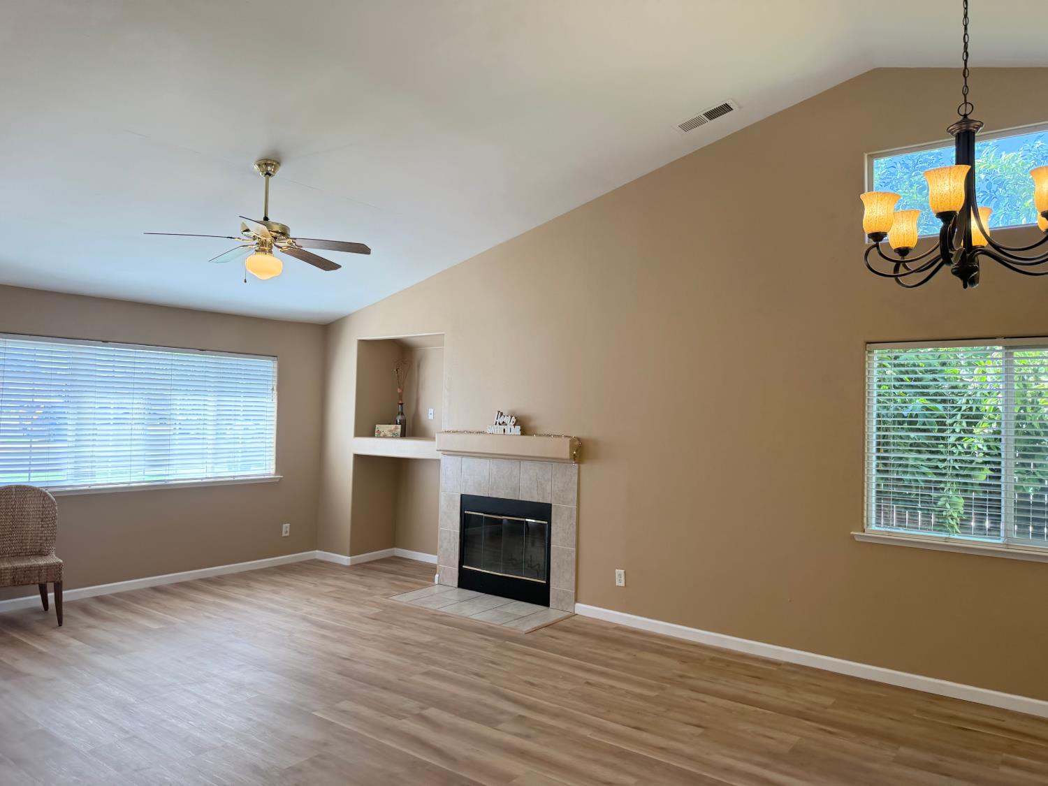 2503 S Walling Ave, Fresno, CA 93727