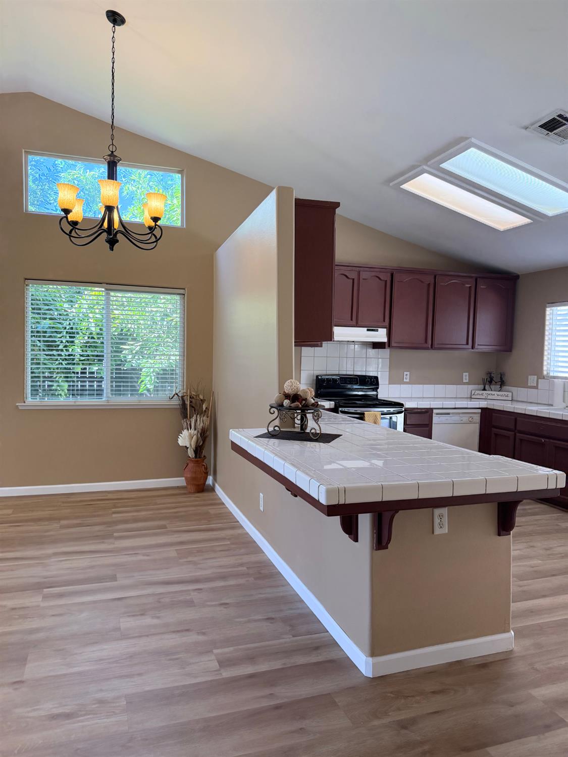 2503 S Walling Ave, Fresno, CA 93727
