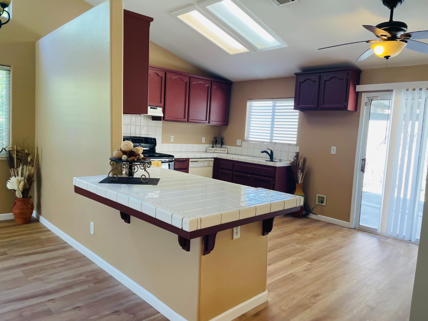 2503 S Walling Ave, Fresno, CA 93727