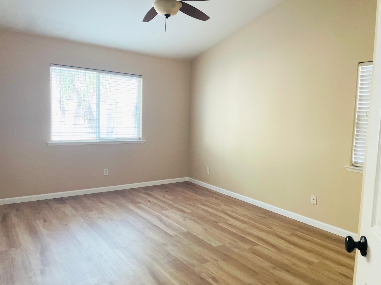 2503 S Walling Ave, Fresno, CA 93727