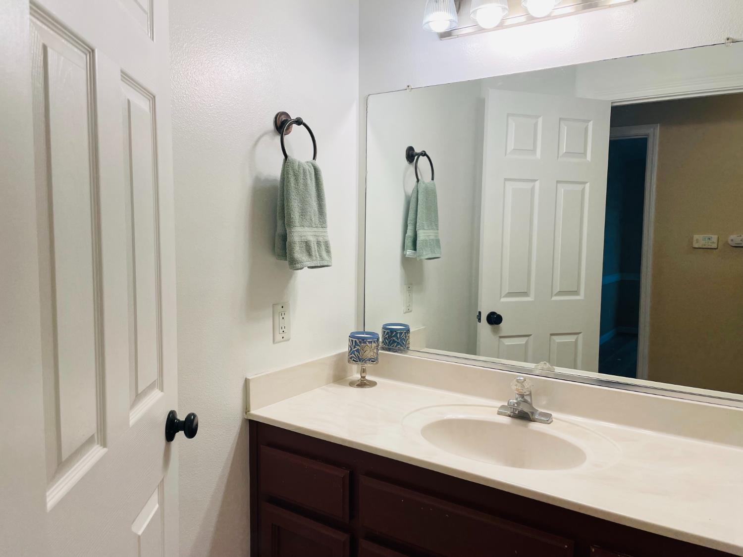 2503 S Walling Ave, Fresno, CA 93727