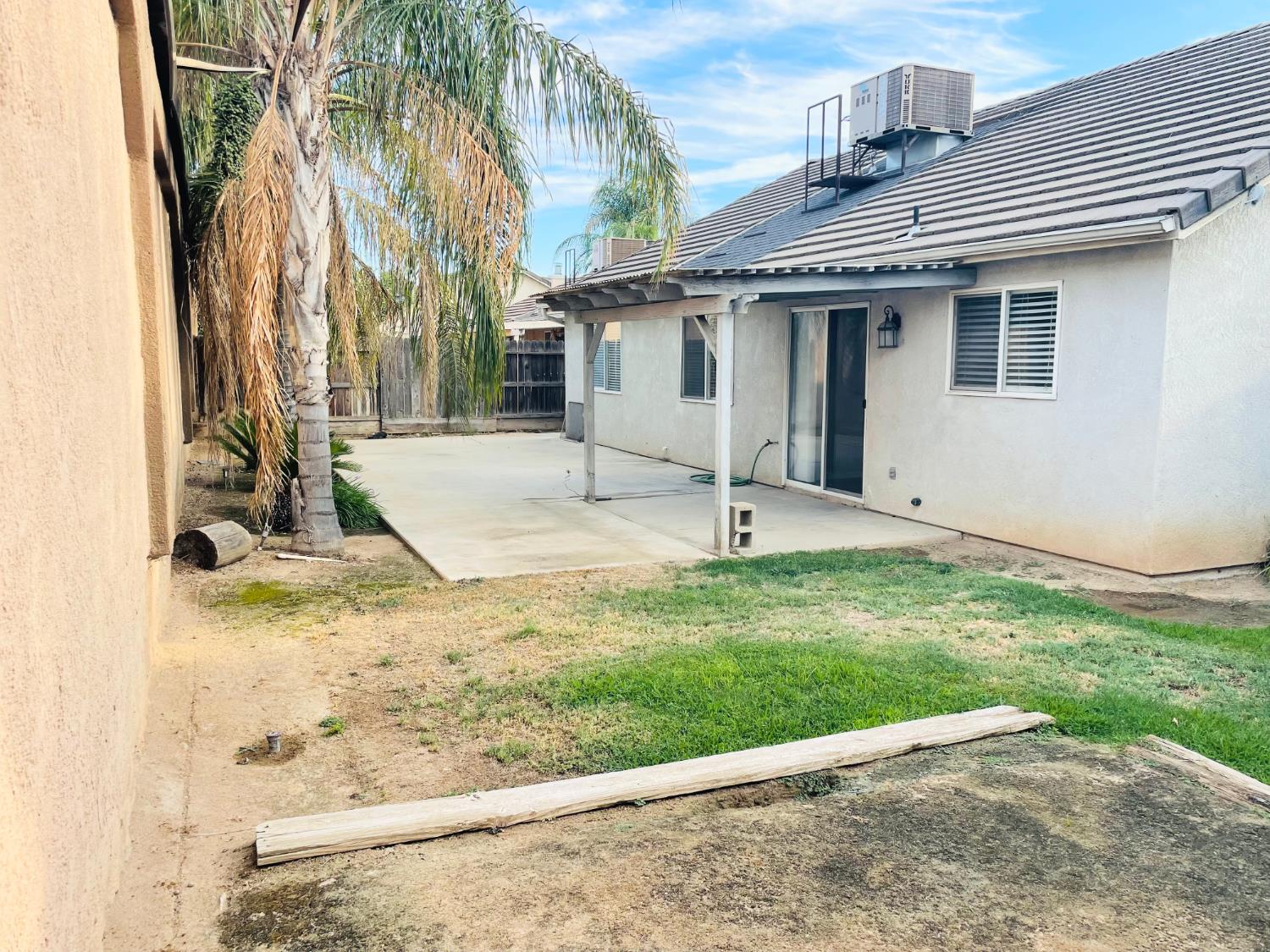 2503 S Walling Ave, Fresno, CA 93727