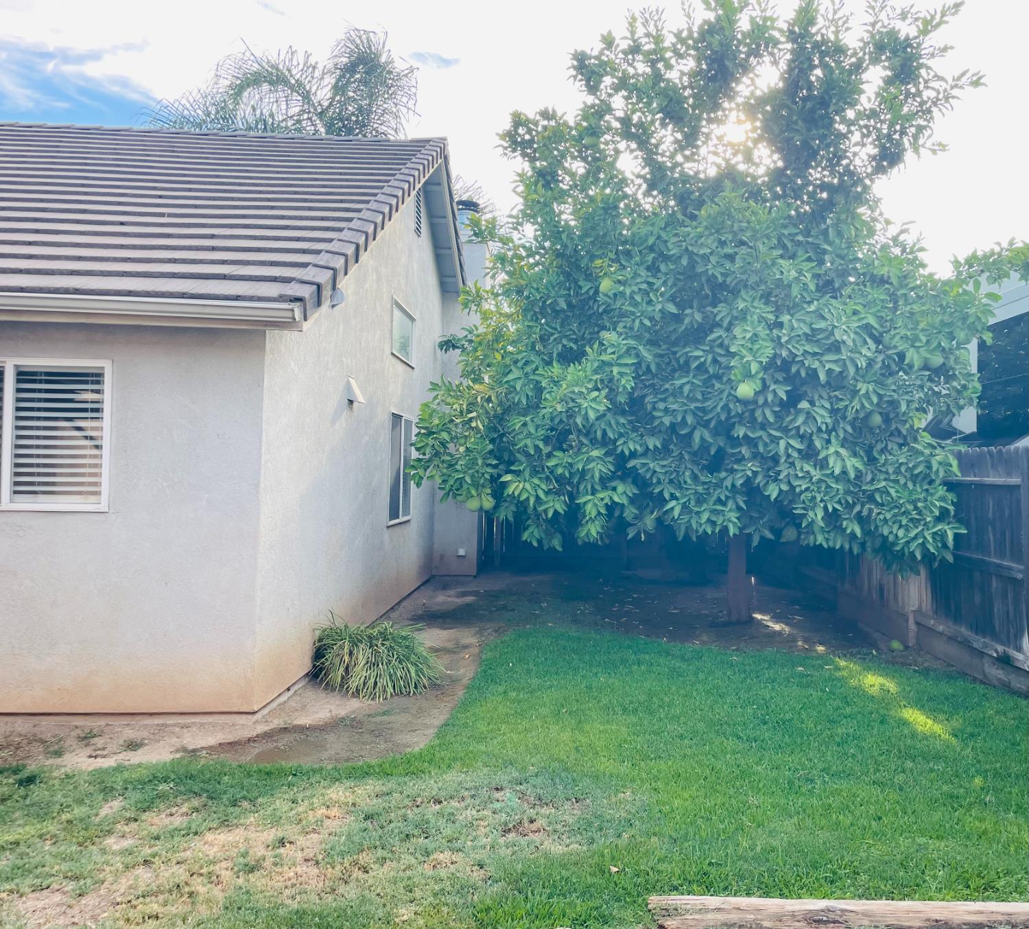 2503 S Walling Ave, Fresno, CA 93727