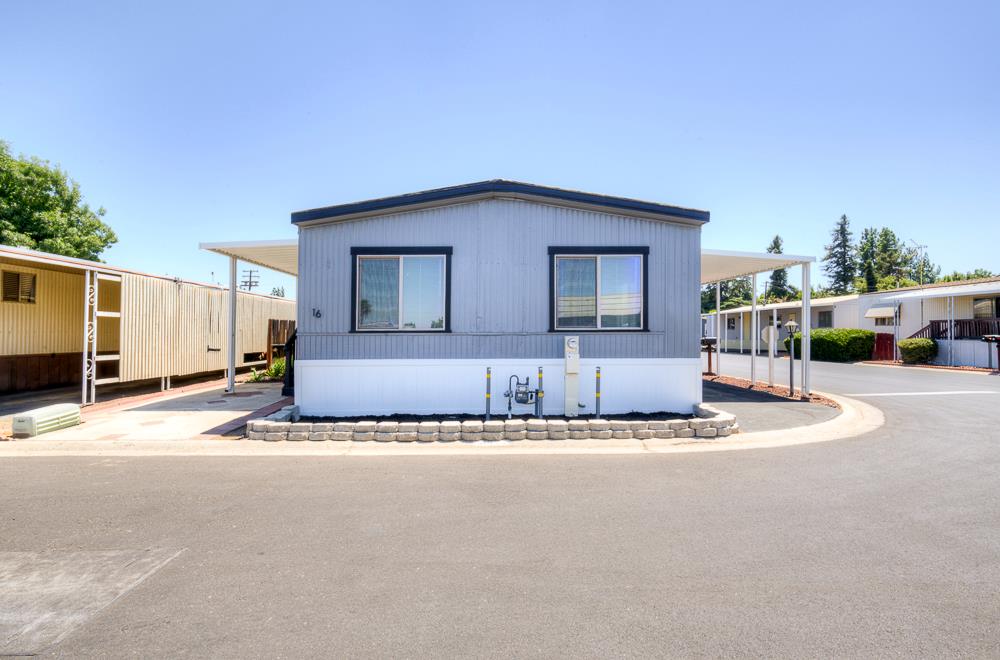 5541 E Tulare St #16, Fresno, CA 93727