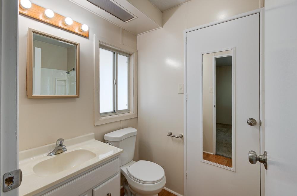 5541 E Tulare St #16, Fresno, CA 93727