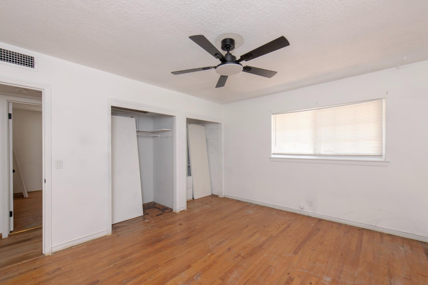 5005 E Harvey Ave, Fresno, CA 93727