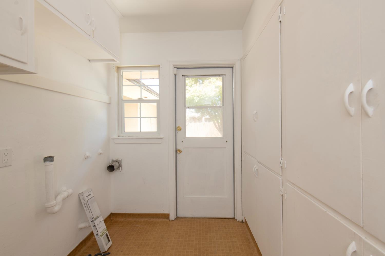 5005 E Harvey Ave, Fresno, CA 93727