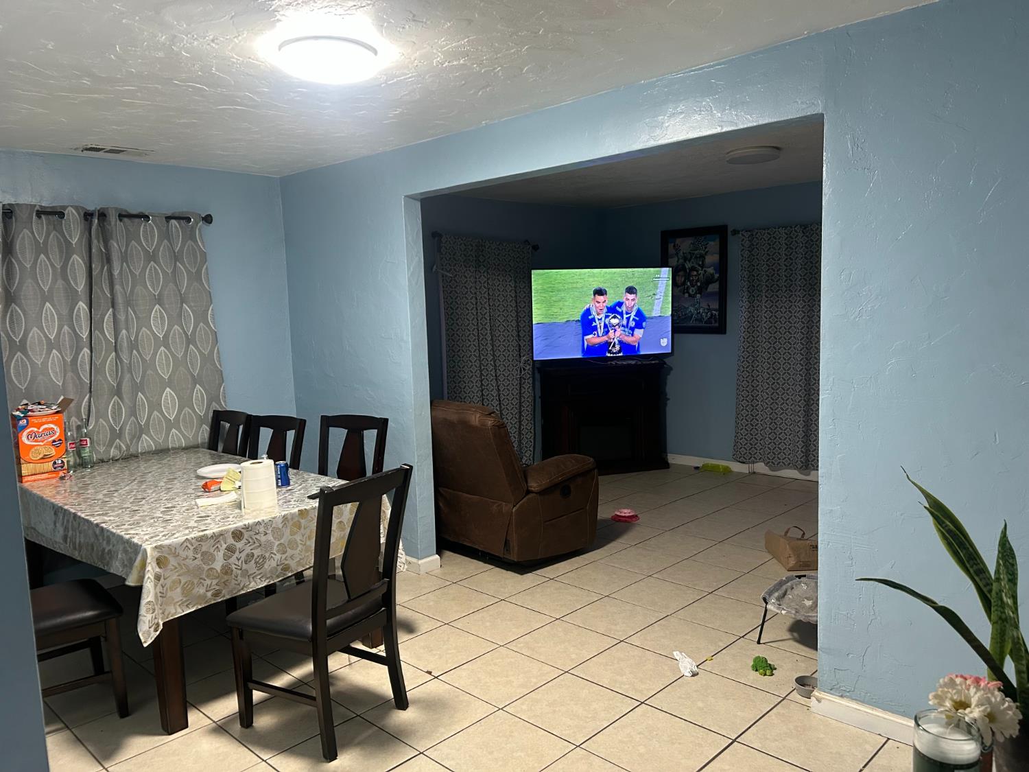 4959 E Mckenzie Ave, Fresno, CA 93727