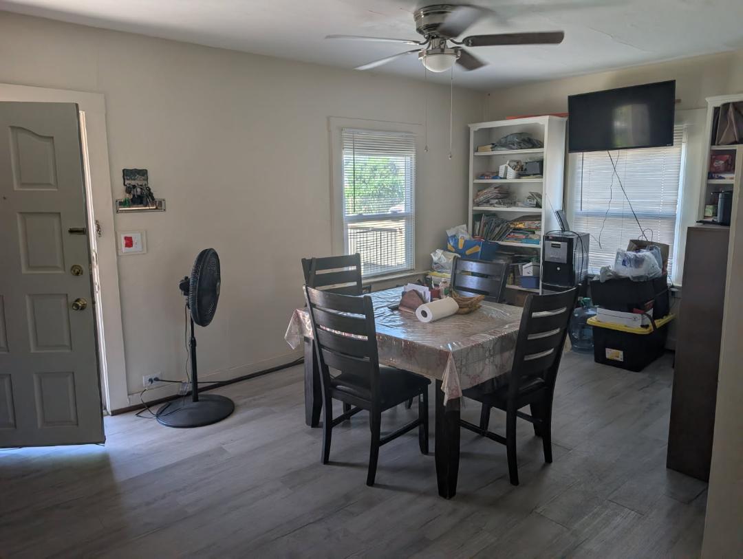 545 W University Ave, Fresno, CA 93705
