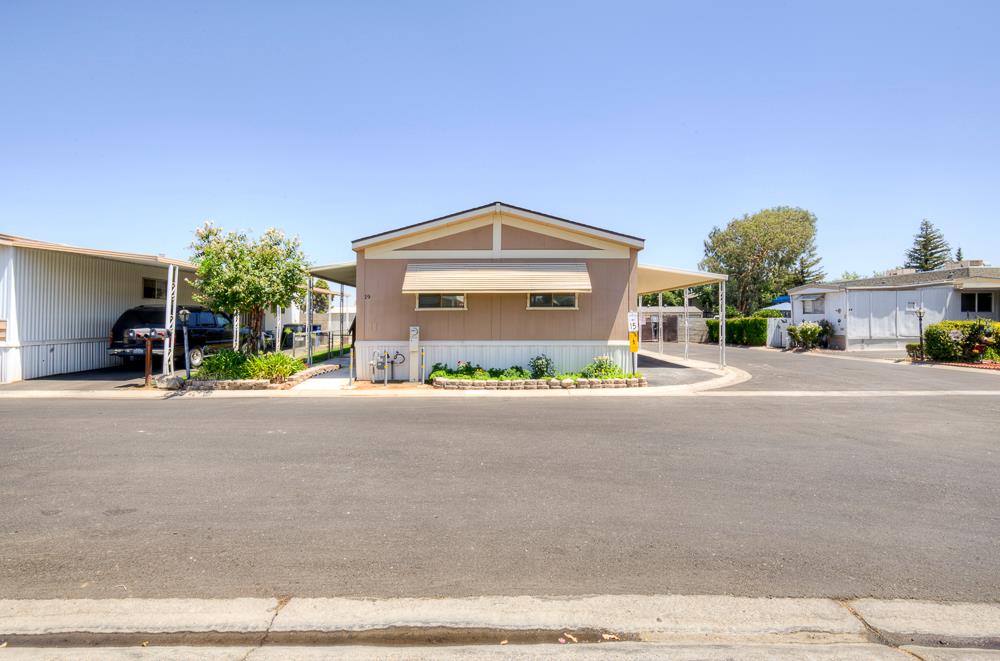 5541 E Tulare St #19, Fresno, CA 93727