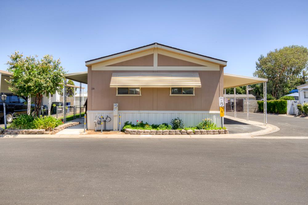 5541 E Tulare St #19, Fresno, CA 93727