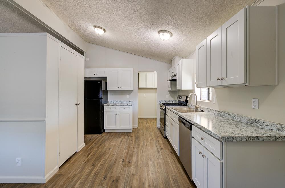 5541 E Tulare St #19, Fresno, CA 93727