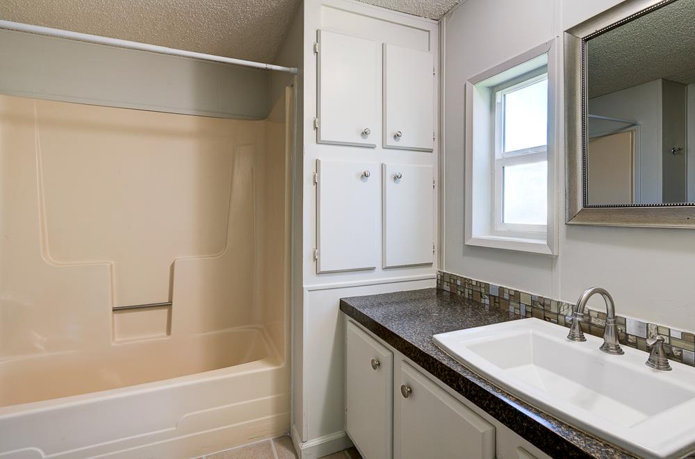 5541 E Tulare St #19, Fresno, CA 93727