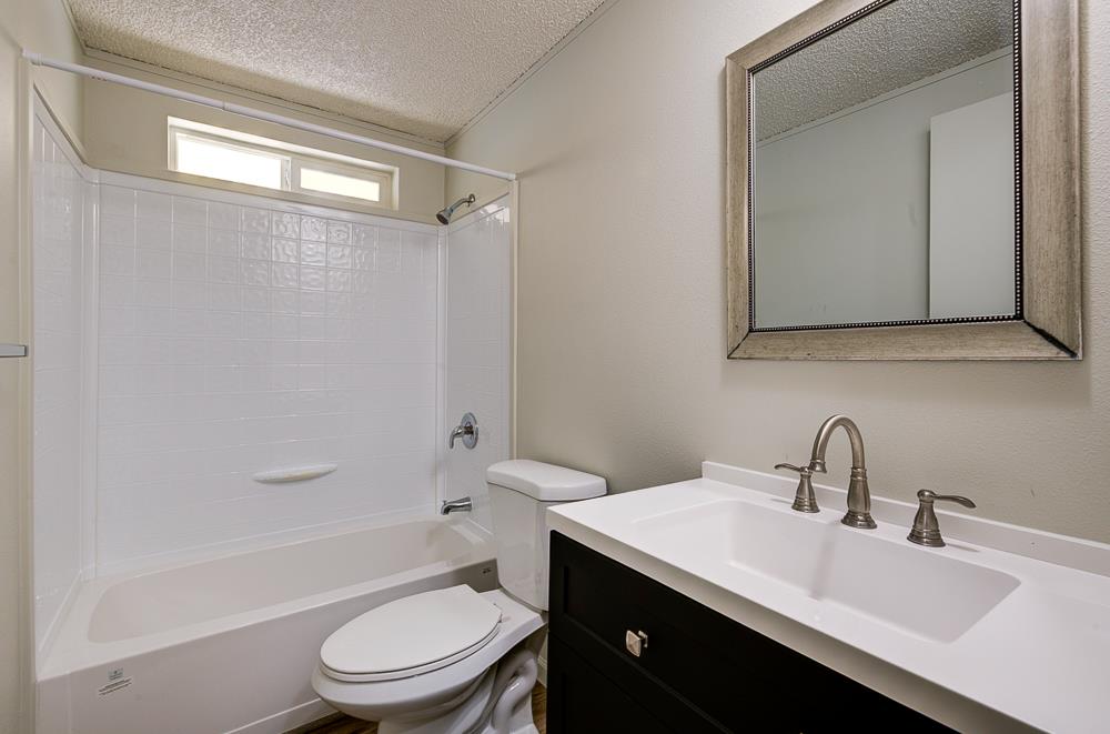 5541 E Tulare St #19, Fresno, CA 93727
