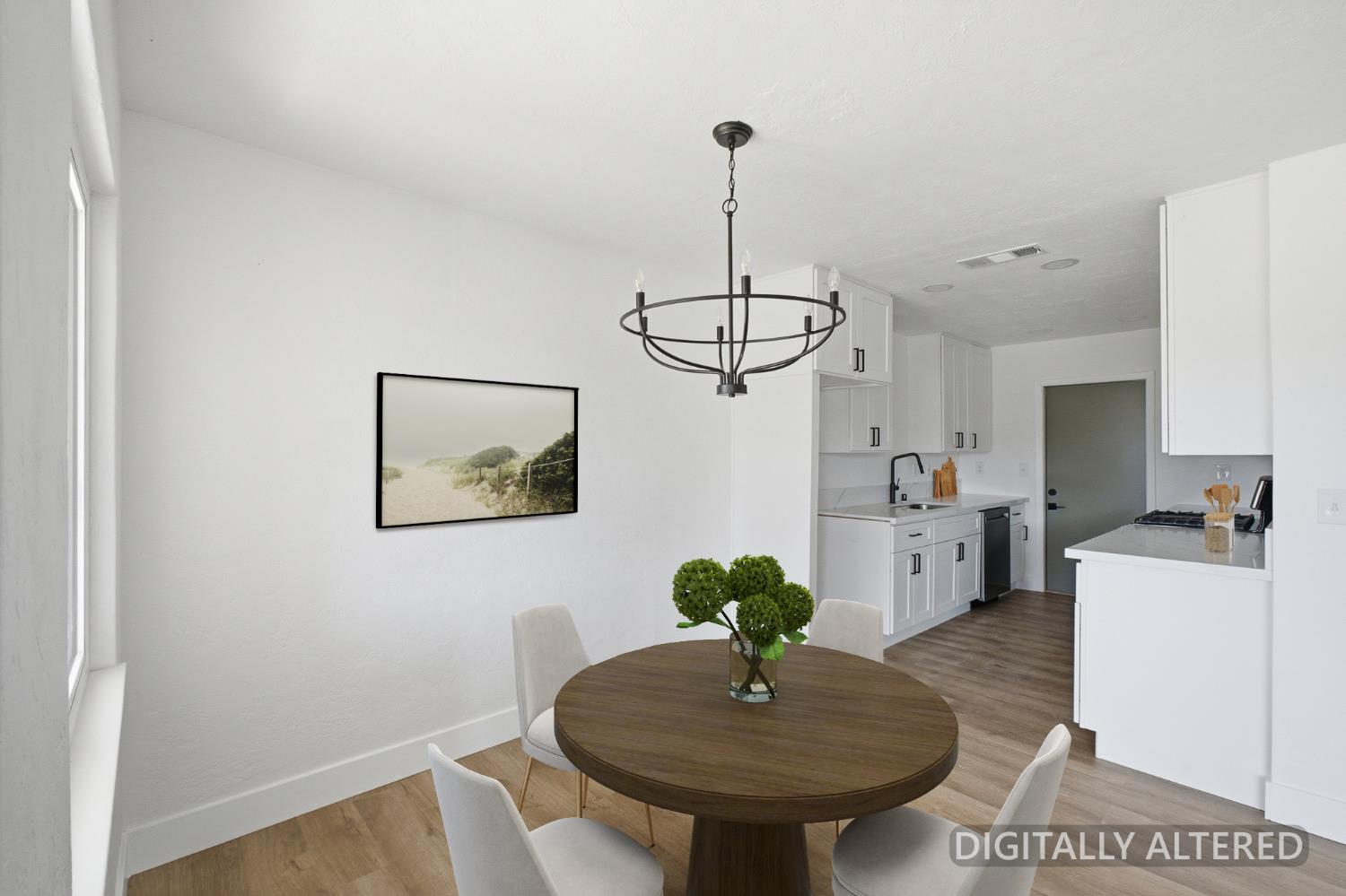 4056 E Brentwood Ave, Fresno, CA 93703