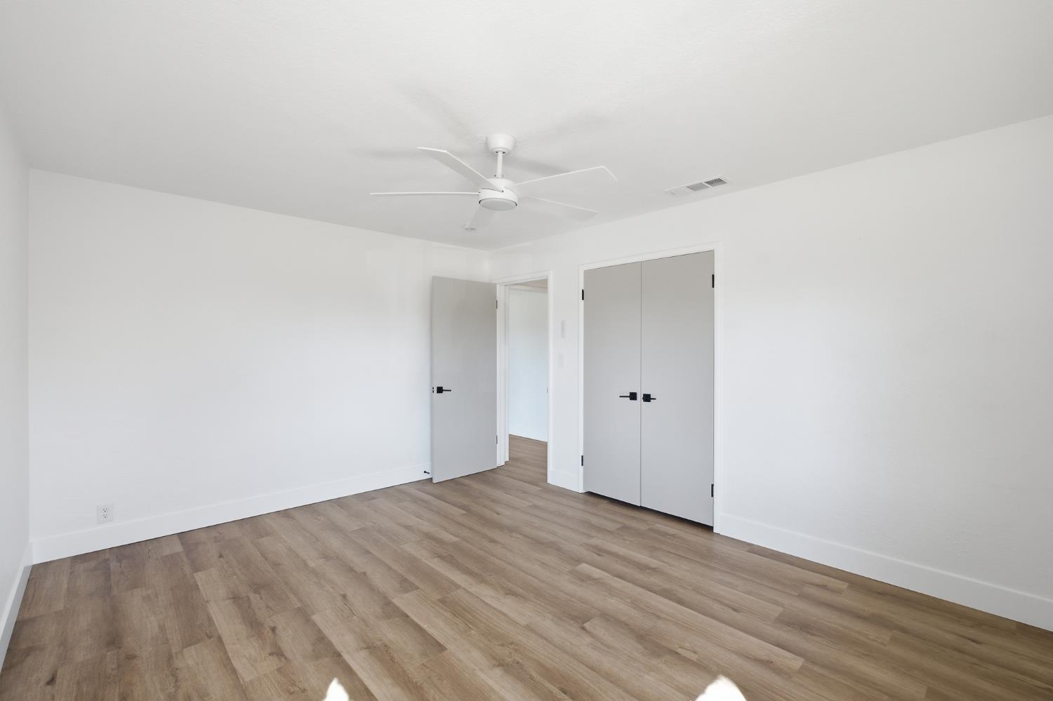 4056 E Brentwood Ave, Fresno, CA 93703