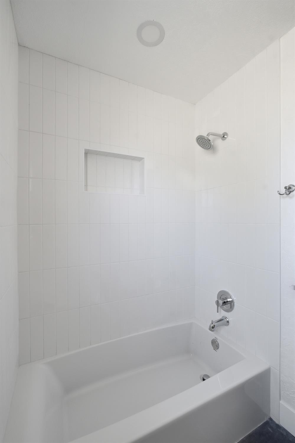 4056 E Brentwood Ave, Fresno, CA 93703