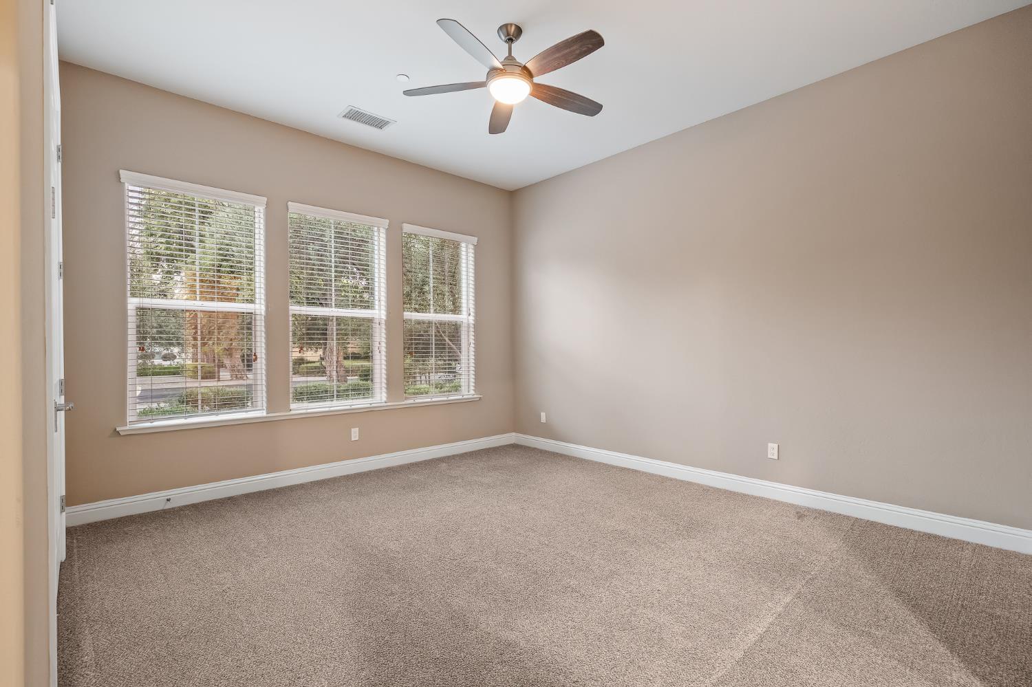 745 E Gettysburg Ave, Fresno, CA 93704