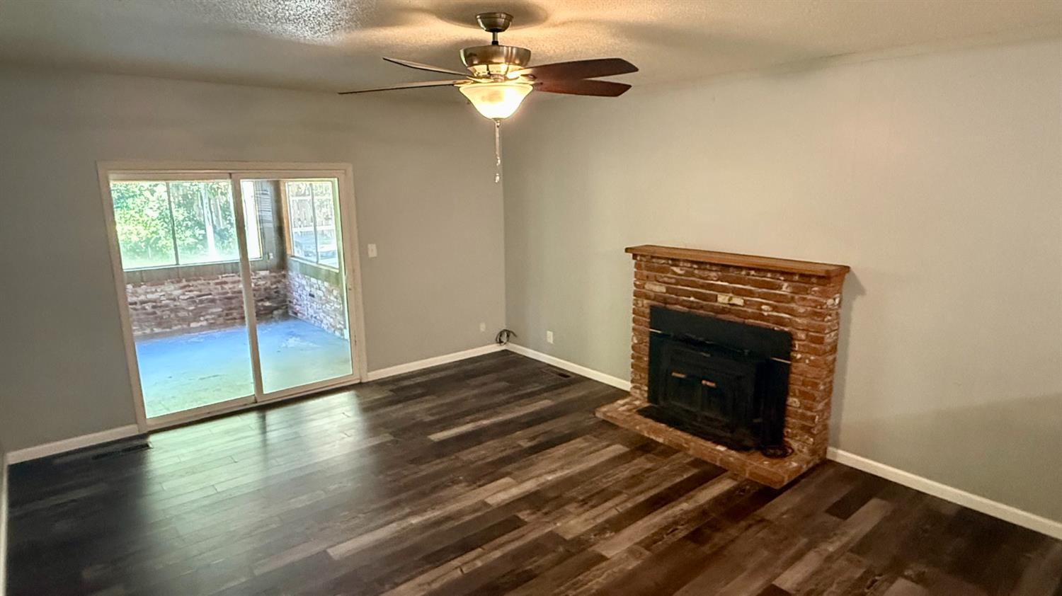 4829 E Santa Ana Ave, Fresno, CA 93726