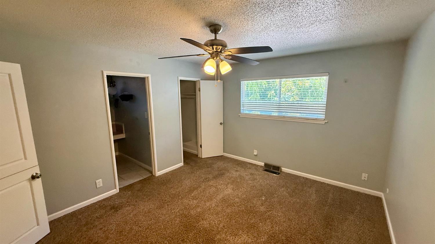 4829 E Santa Ana Ave, Fresno, CA 93726