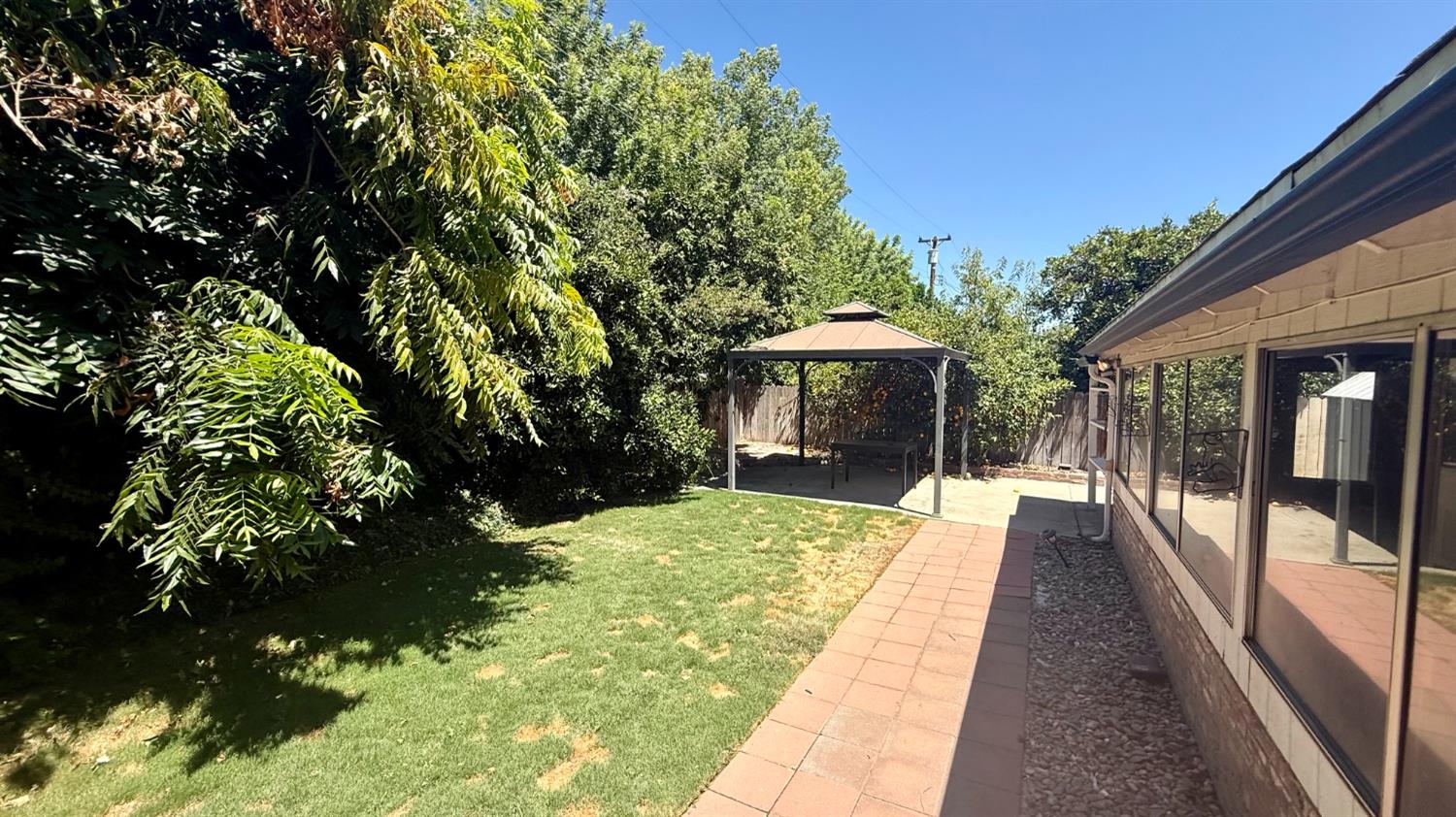 4829 E Santa Ana Ave, Fresno, CA 93726