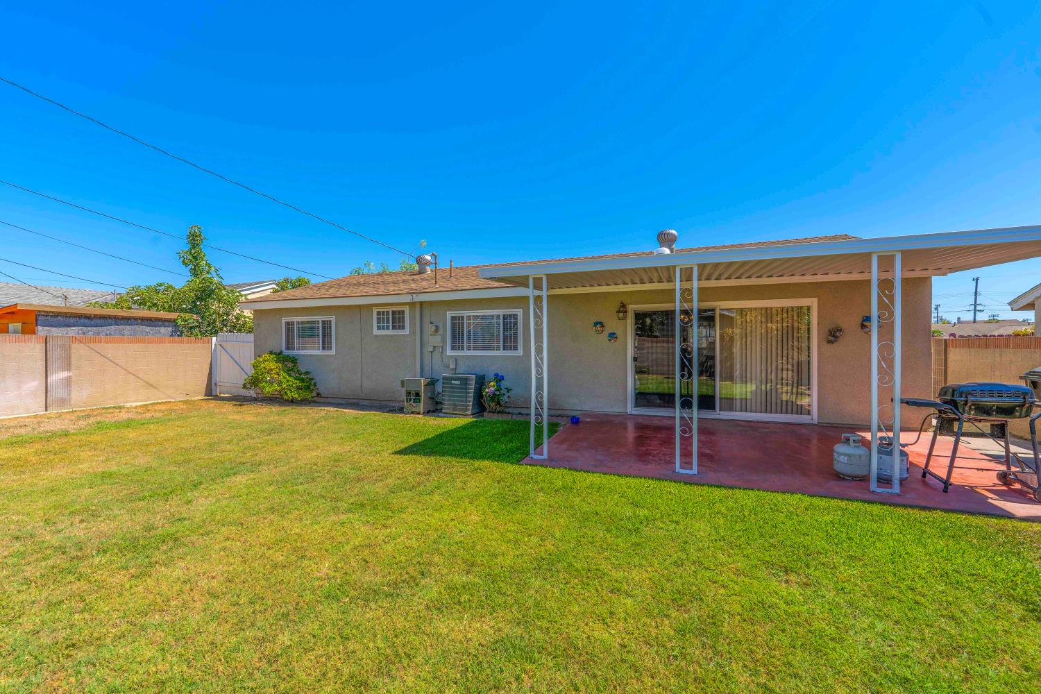 5161 Marion Ave, Cypress, CA 90630