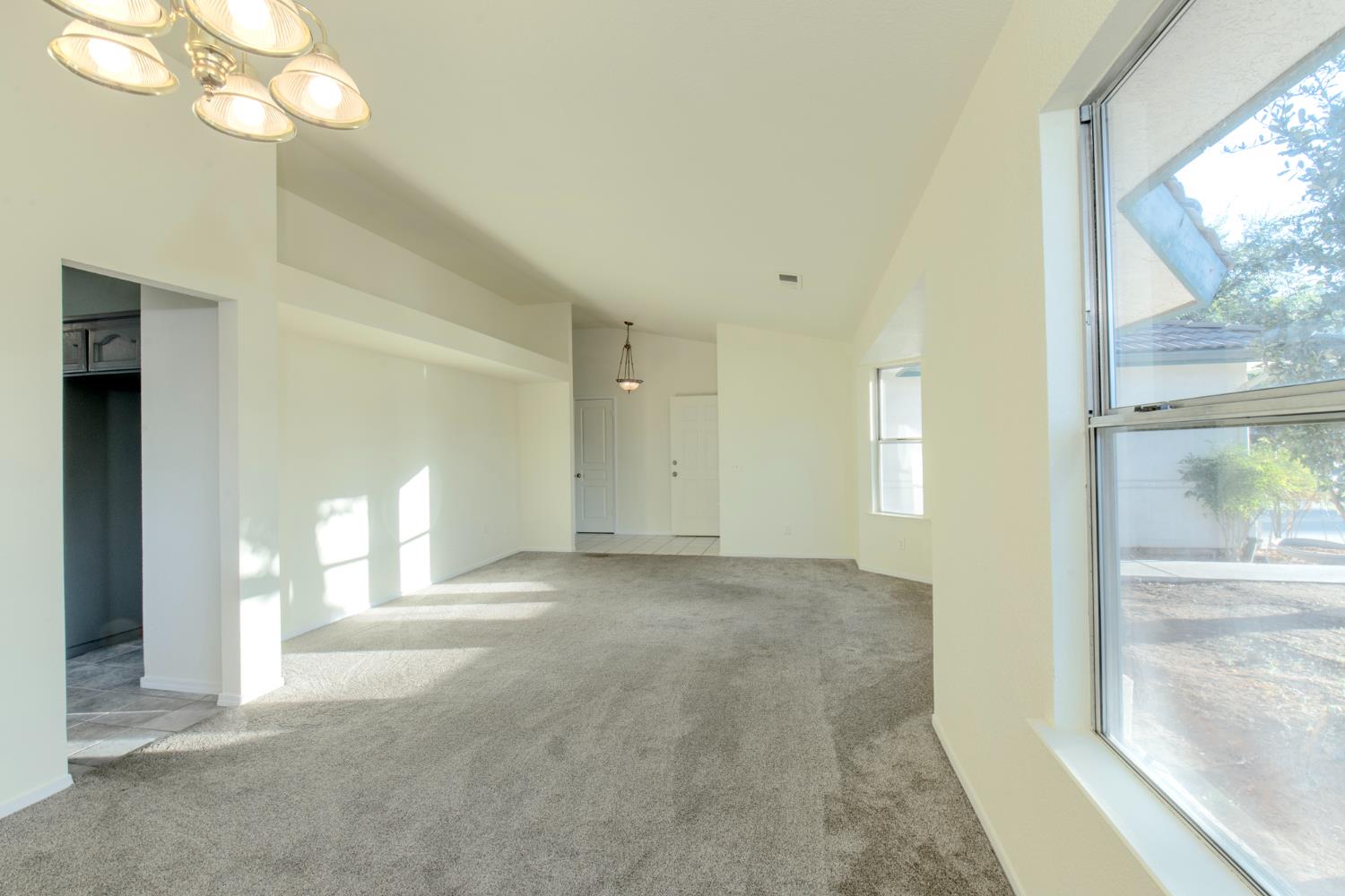 3745 N Cornelia Ave, Fresno, CA 93722
