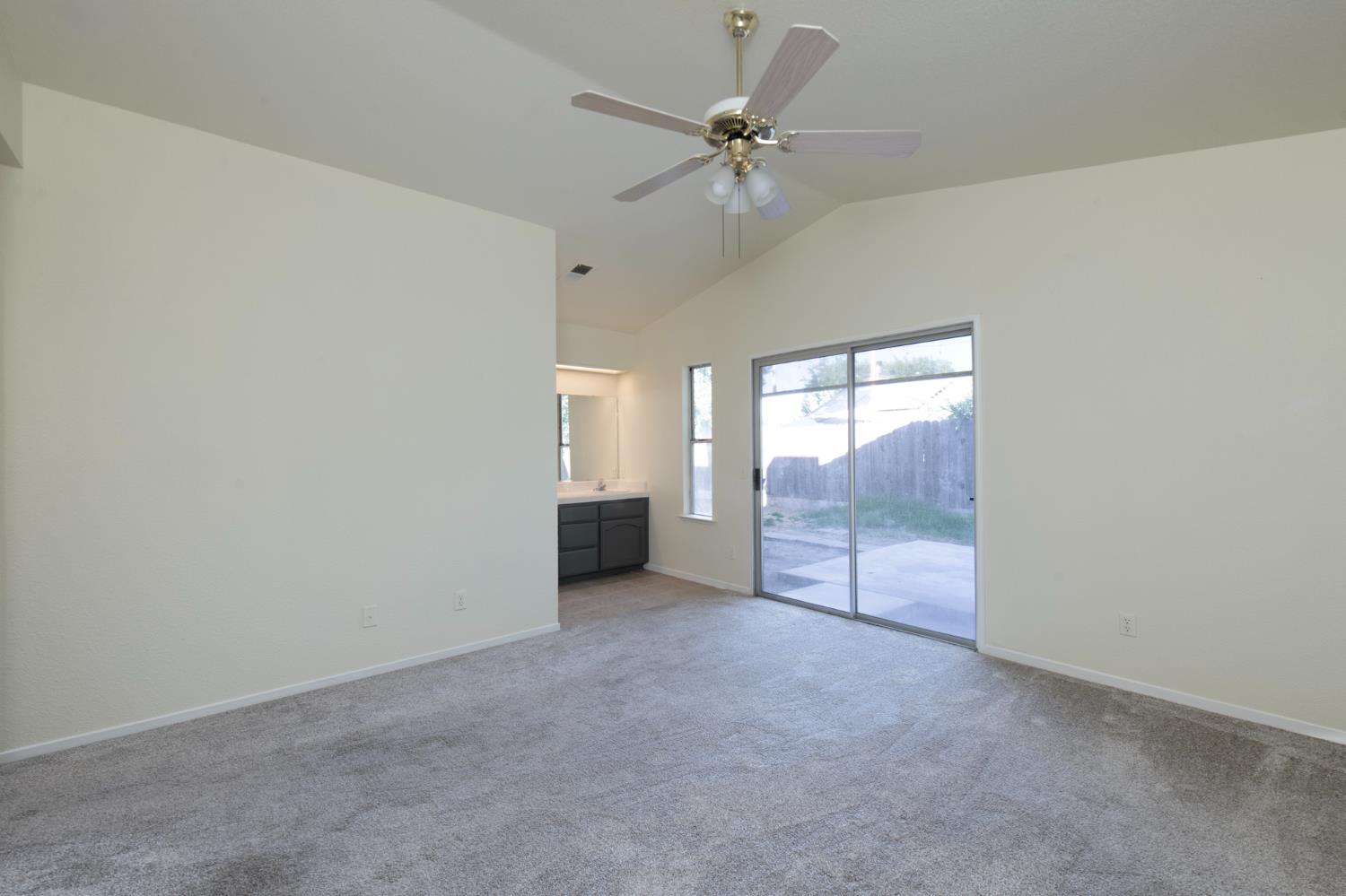 3745 N Cornelia Ave, Fresno, CA 93722