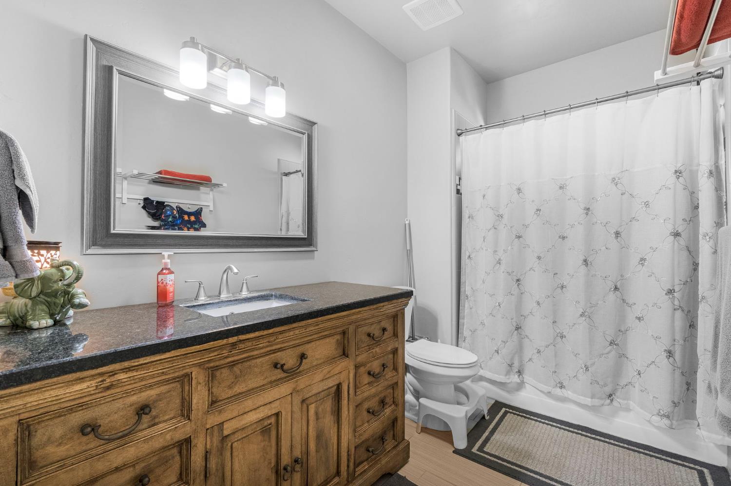 36558 Sparta Ave, Madera, CA 93636
