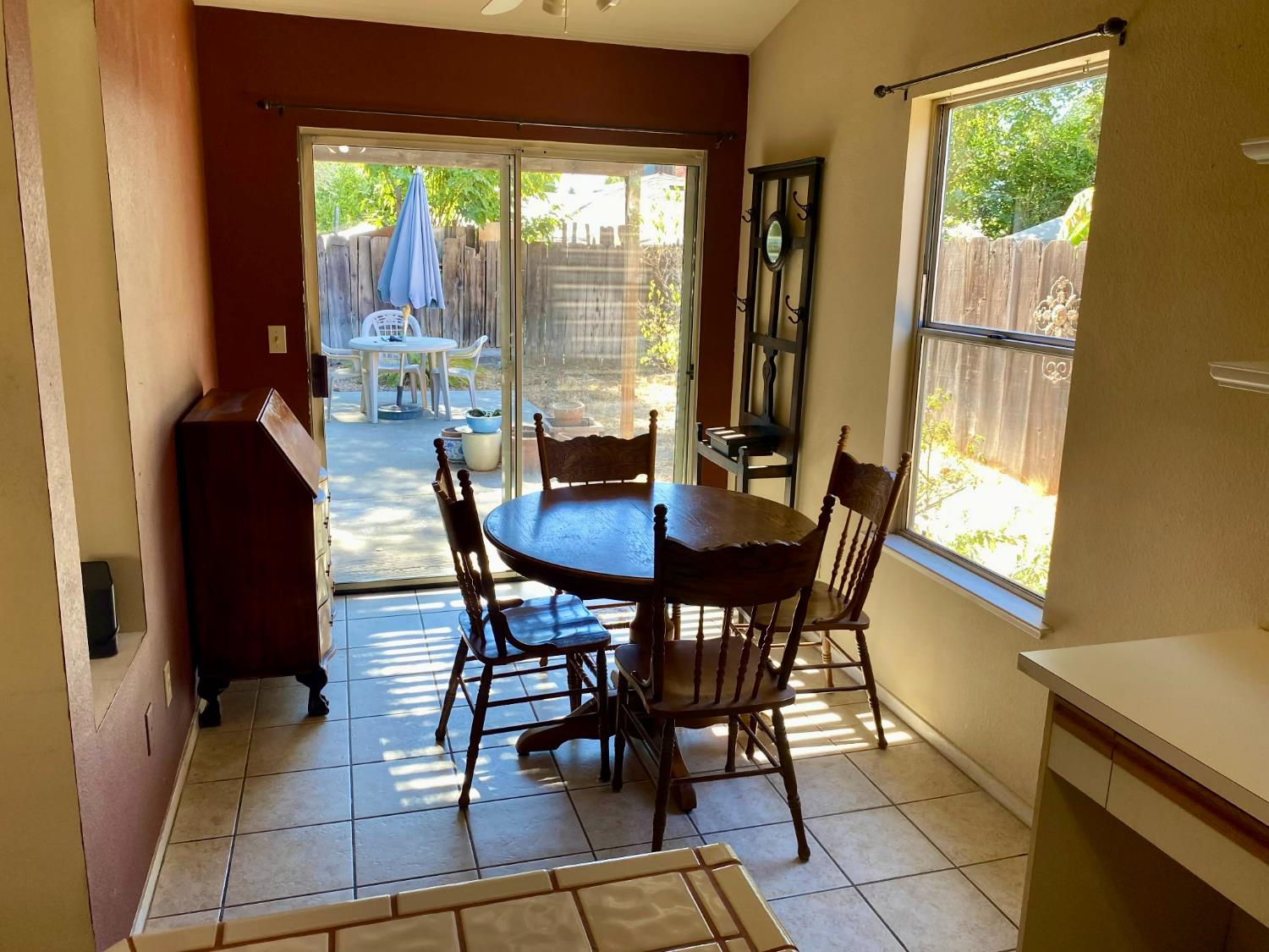 324 S Rabe Ave, Fresno, CA 93727
