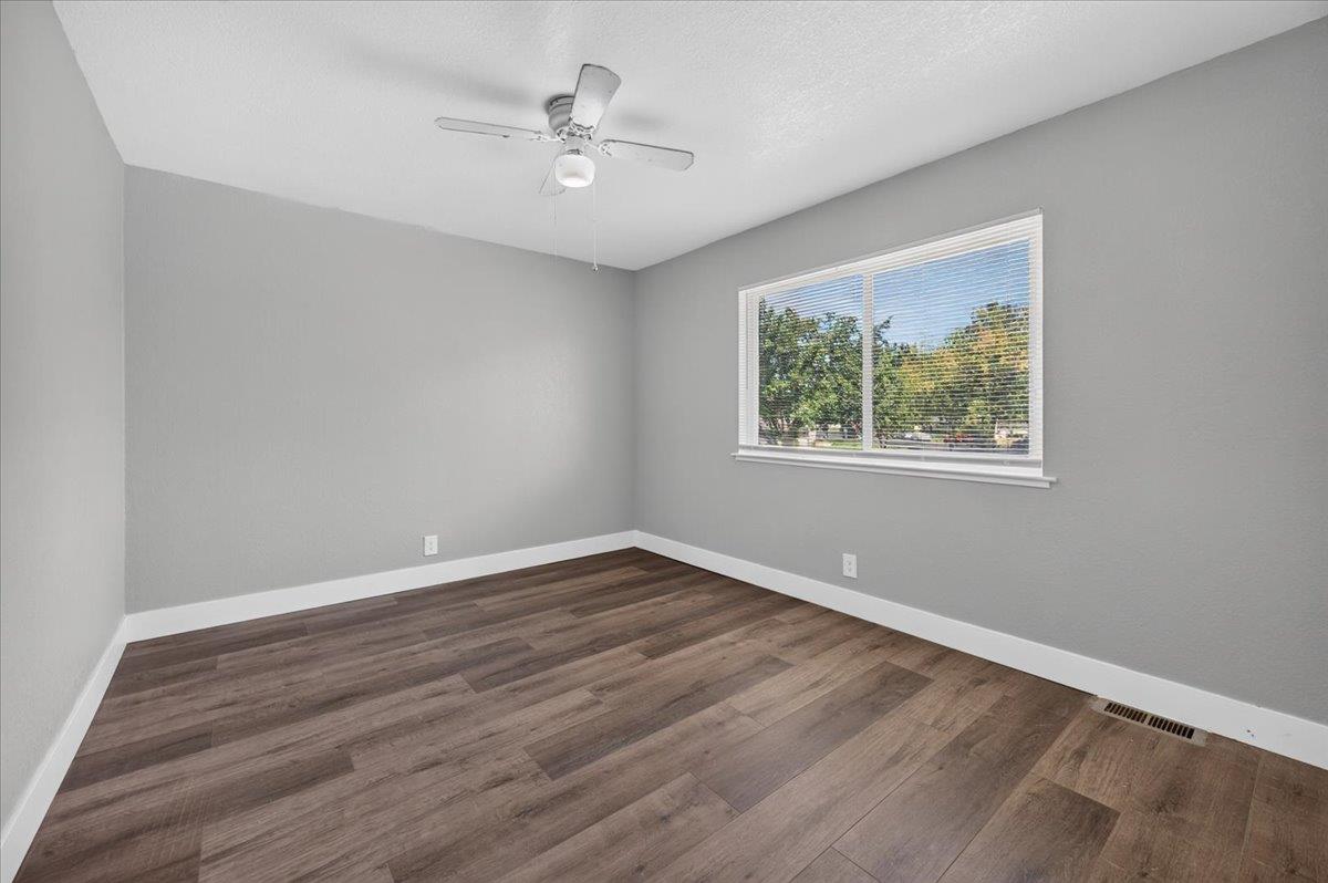 4917 N Holt Ave #103, Fresno, CA 93705
