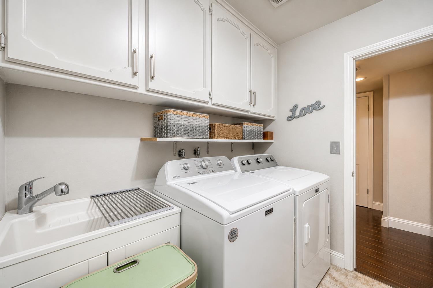 8737 N Madsen Ave, Clovis, CA 93619
