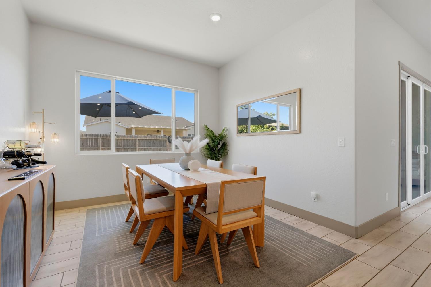 2407 W Andrew Ln, Hanford, CA 93230