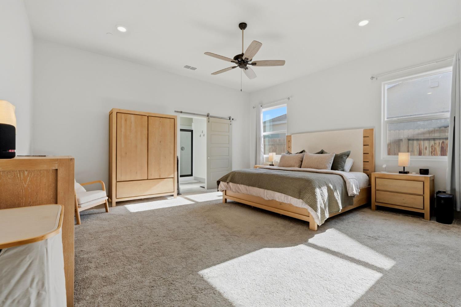 2407 W Andrew Ln, Hanford, CA 93230
