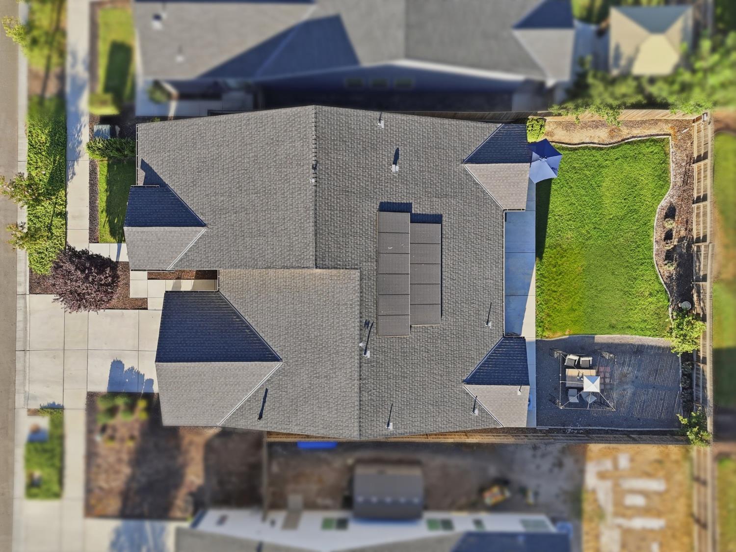 2407 W Andrew Ln, Hanford, CA 93230
