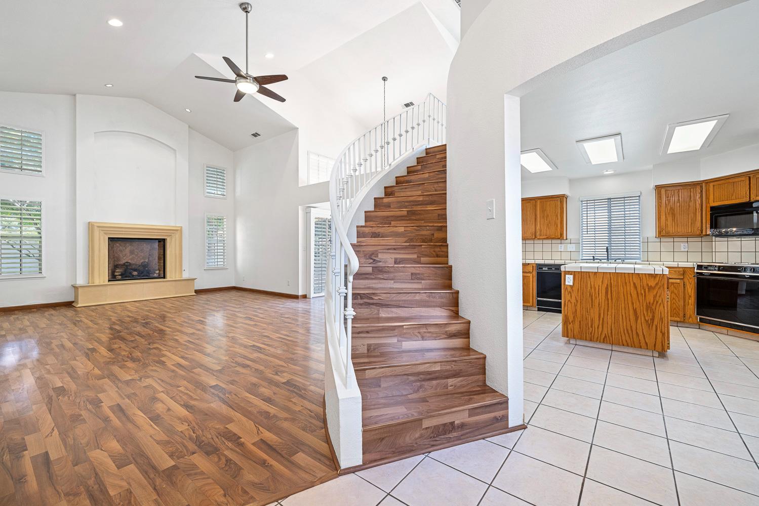 645 E Champlain Dr #149, Fresno, CA 93730