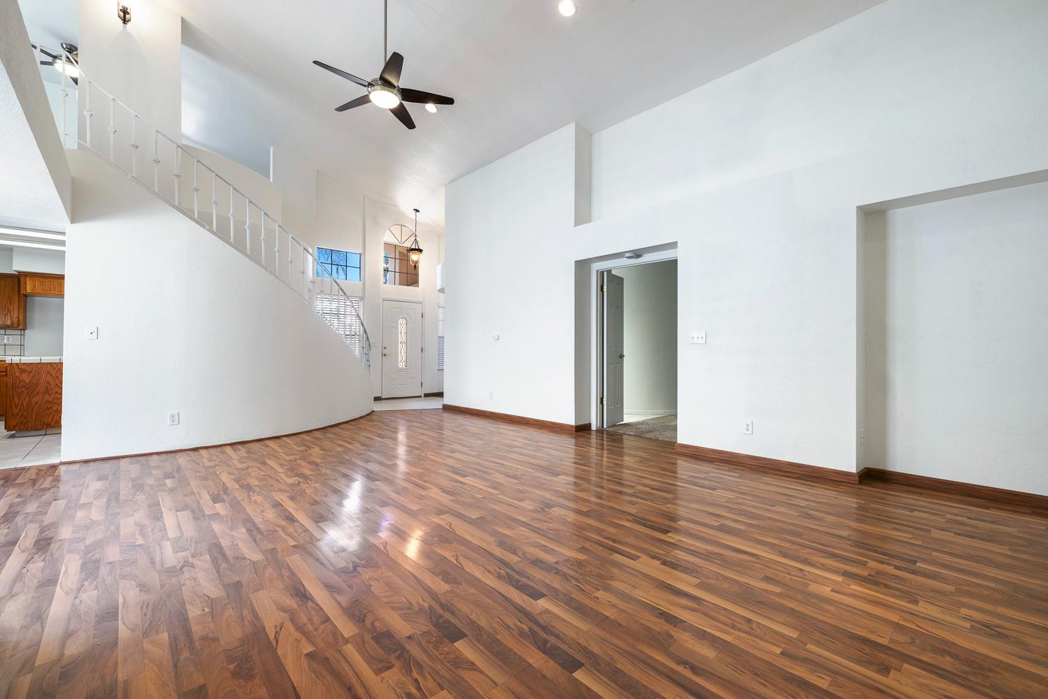 645 E Champlain Dr #149, Fresno, CA 93730